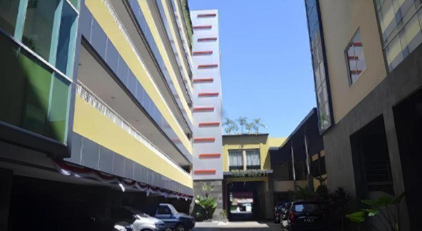 Grage Jogja Hotel 3*